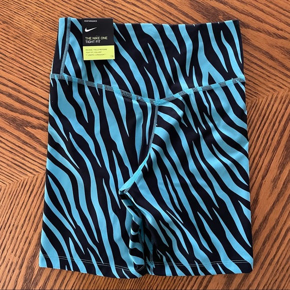 🎉HP🎉Nike One Tight Fit Shorts - Blue & Black - Picture 3 of 8